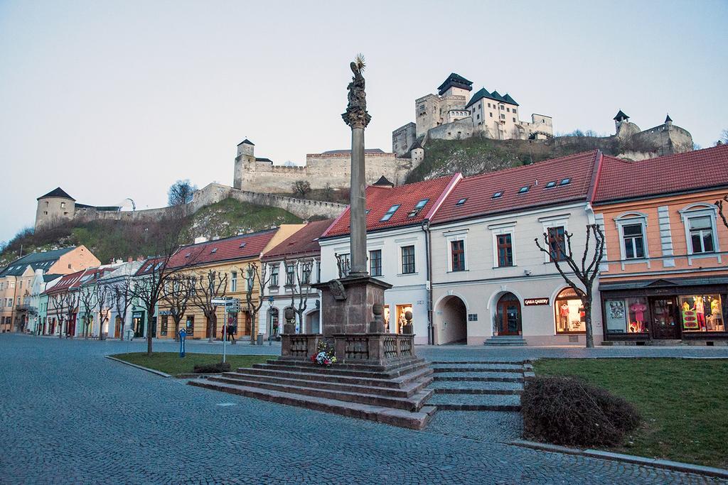 Old Town Apartment Trencin Exterior photo